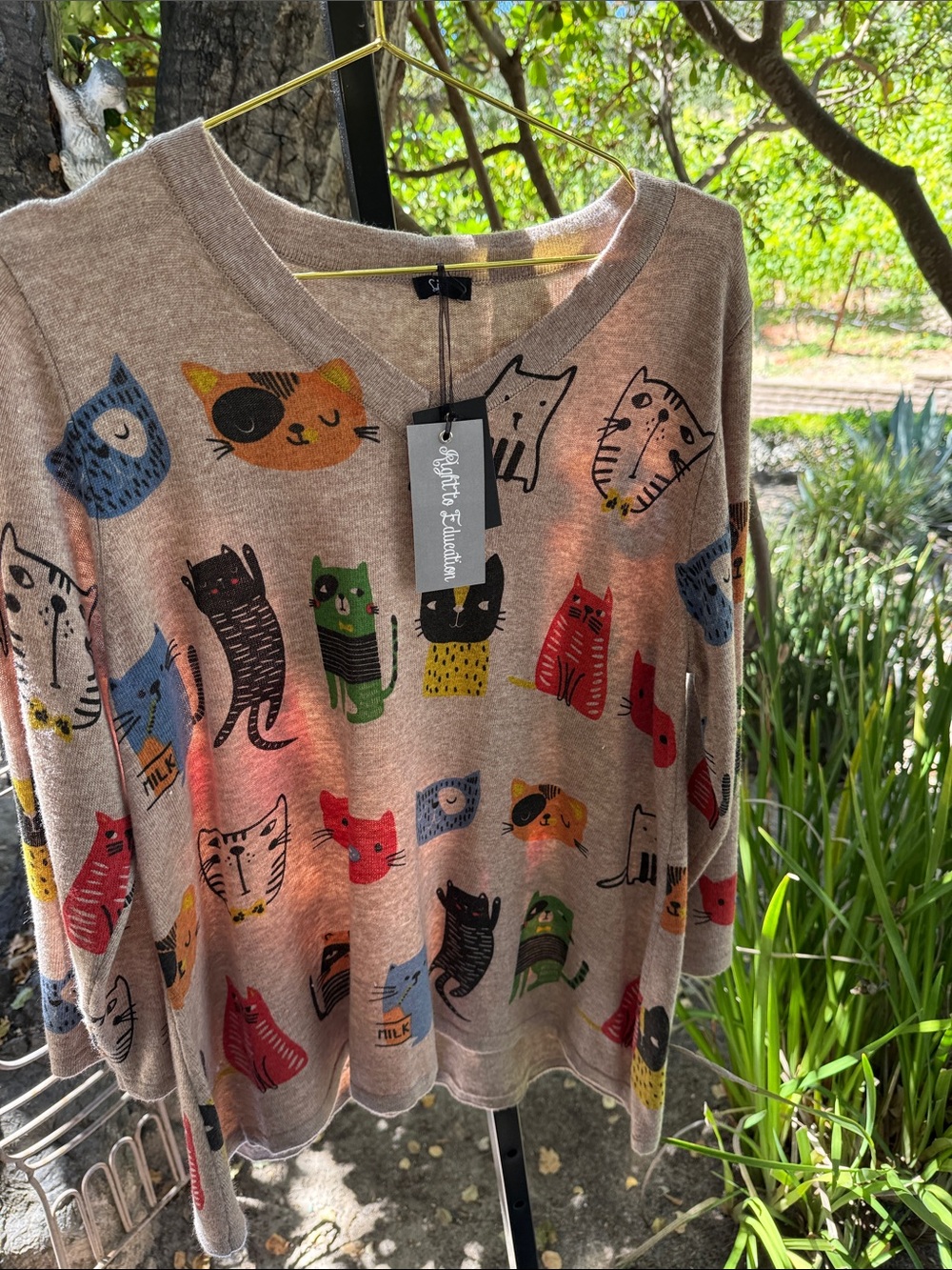 Cat Print V-Neck Sweater - Multicolor